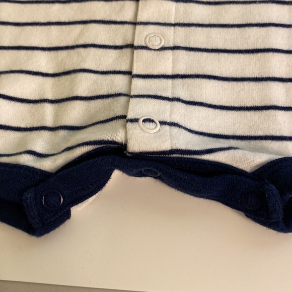 Carter’s Romper - Picture 3 of 7